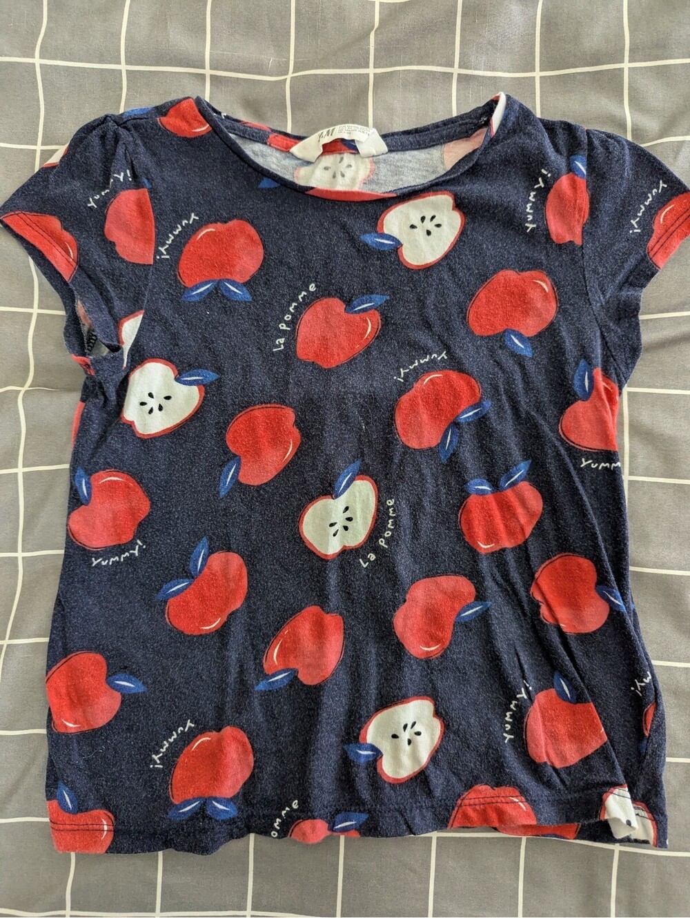 H&M apples tee